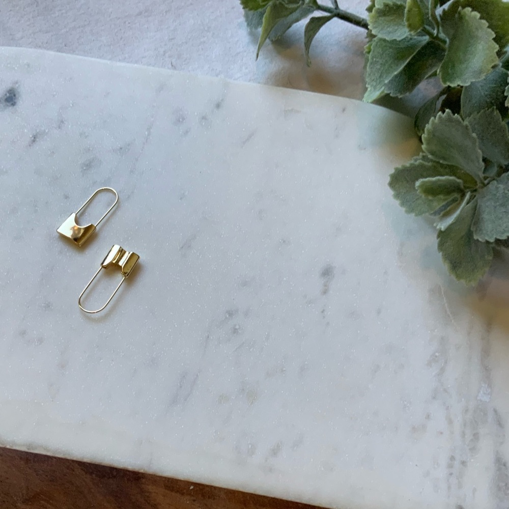 The Amelia - Safety Pin Drop Earrings - Picture 4 of 6